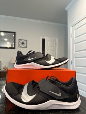 Nike Zoom Rival Jump Track Running Shoes Size 9 DR2756-001